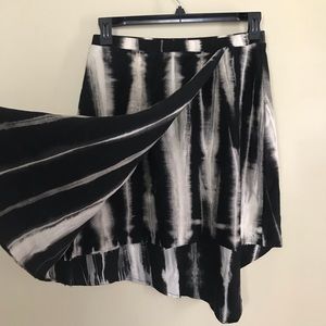 Wrap around skirt.. Sz Large